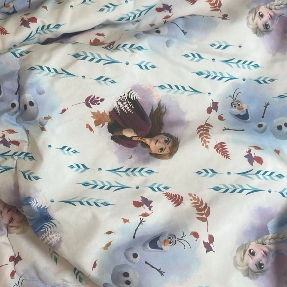 Disney Frozen Toddler 2 Piece Bed Set Reversible Comforter Flat Sheet